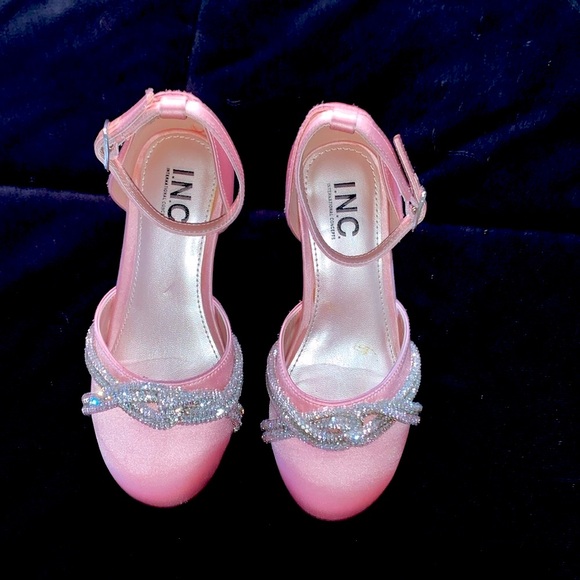 I.N.C internacional concepts kids shoes - Picture 2 of 8